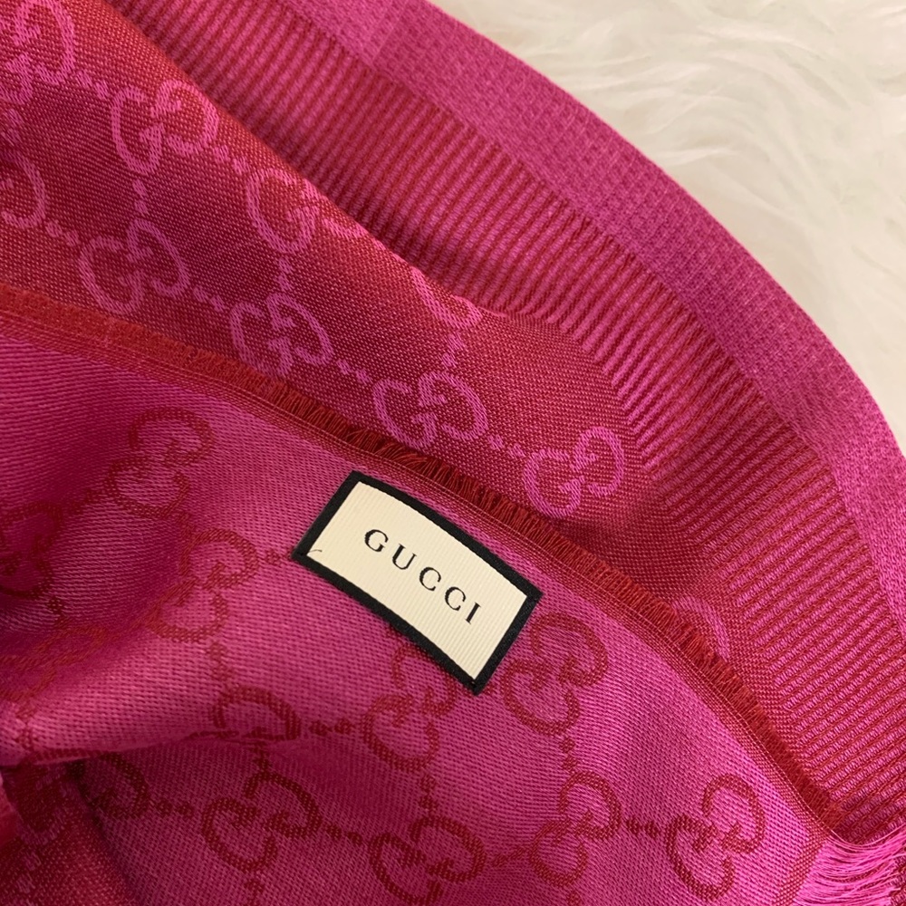 New Gucci scarf - Picture 5 of 9